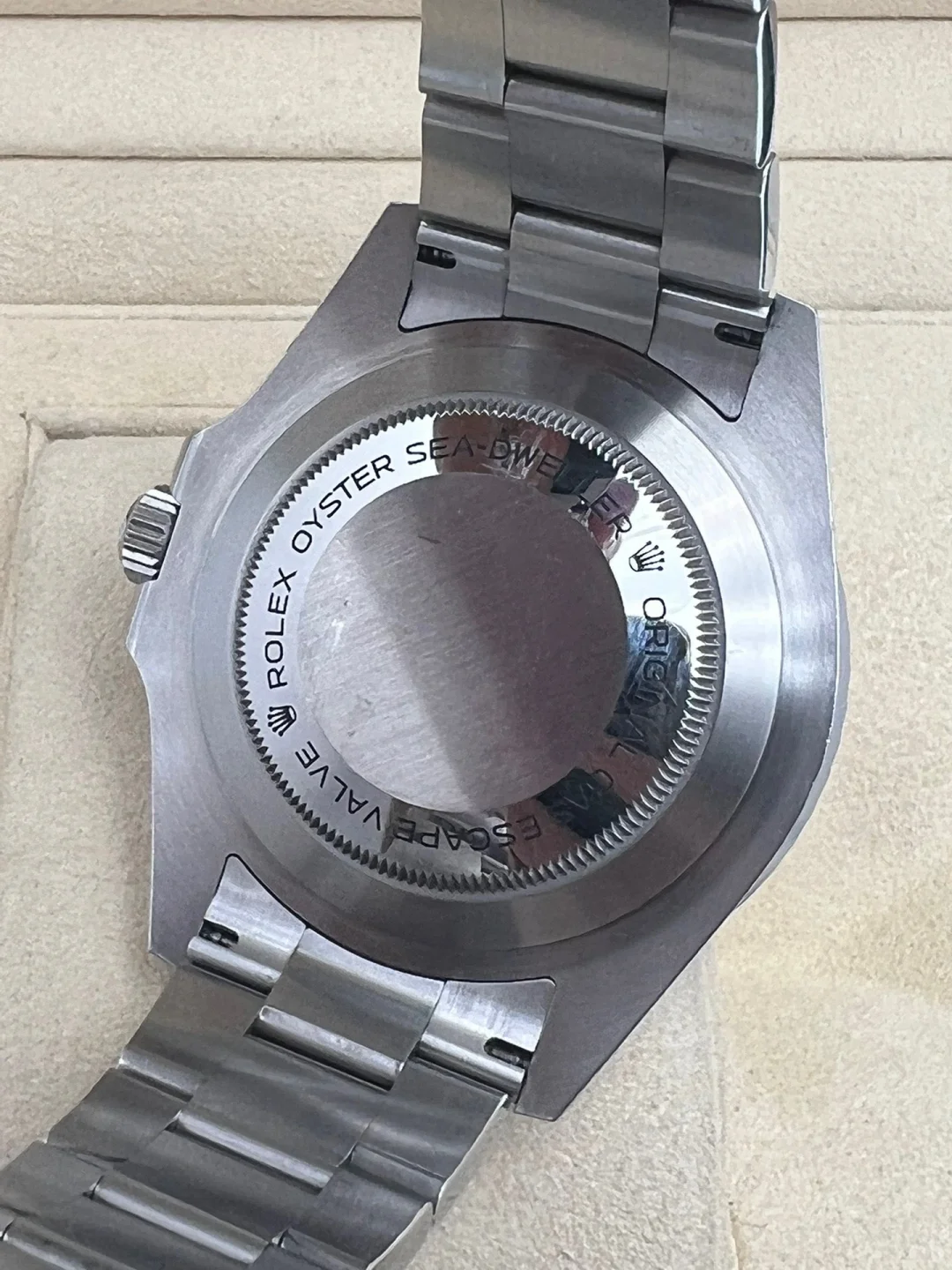 シードゥエラー  43MM時計