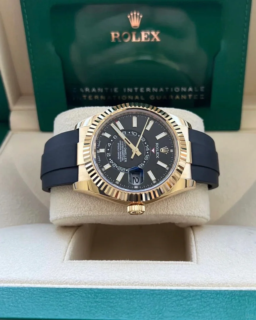 スカイドゥエラー 42MM時計