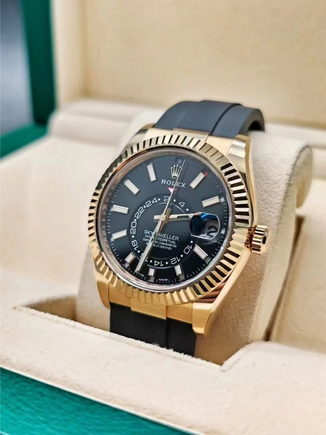 スカイドゥエラー 42MM時計