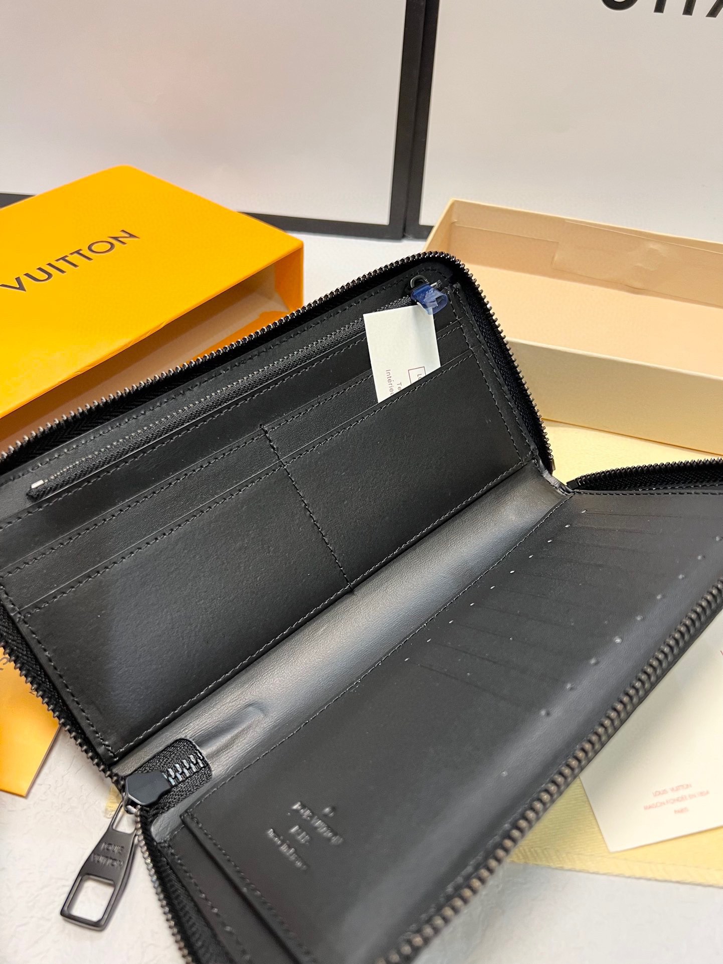 限定30個！LOUIS VUITTON 財布  ハンドバッグ  幅20CMx高10CM M80505