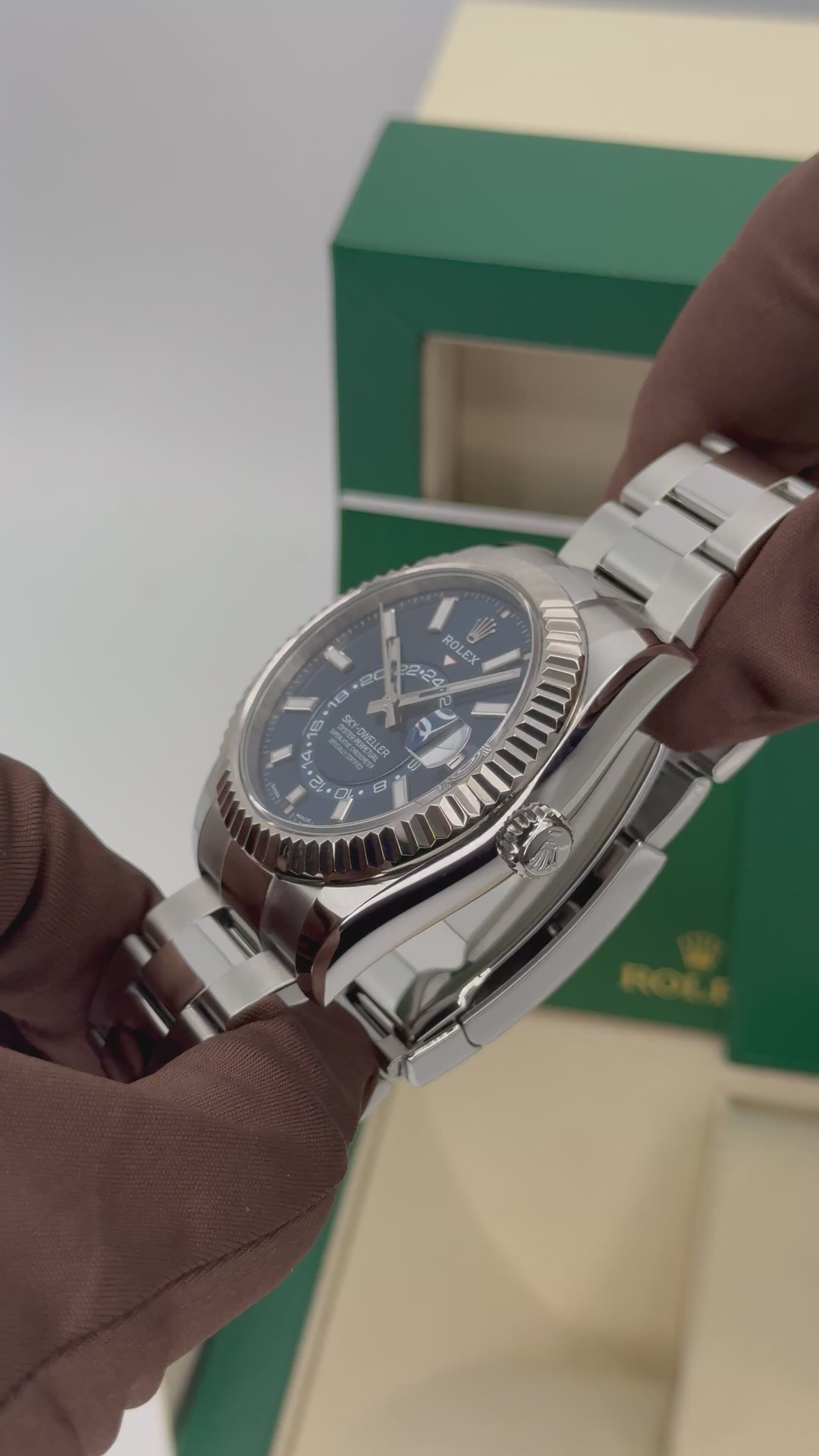 2023 ロレックス スカイドゥエラー 42mm 326934 オイスターブルー文字盤