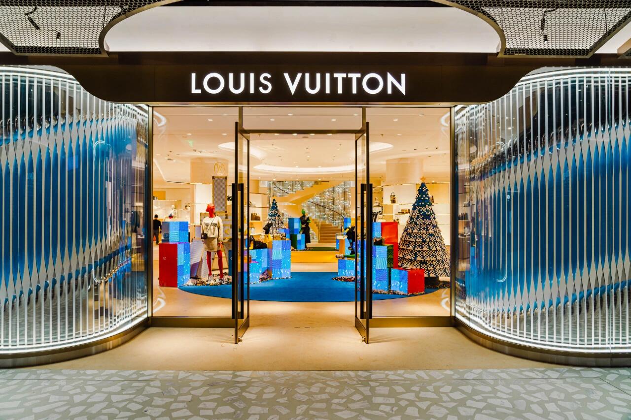 LOUIS VUITTON – ISETAN MITSUKOSHI