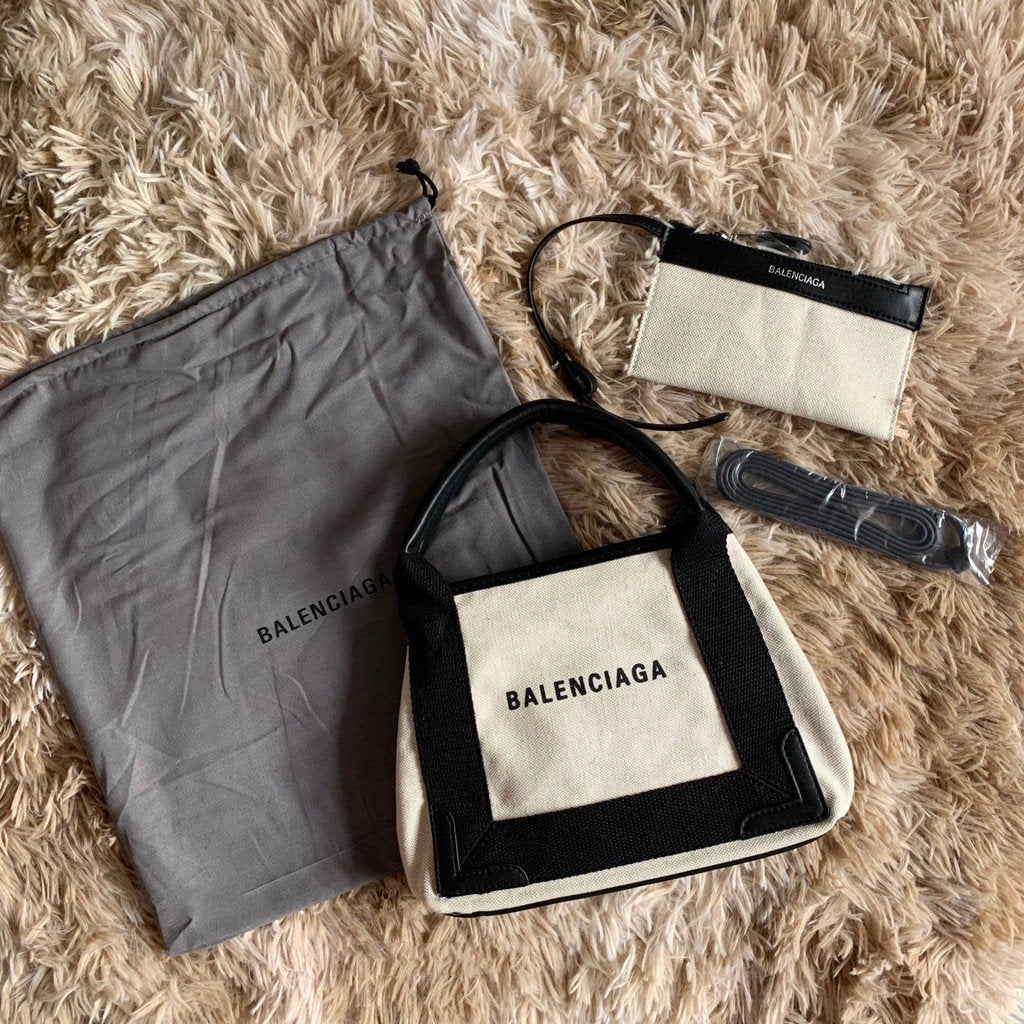 BALENCIAGA【バレンシアガ】人気商品  NAVY カバス（送料無料）