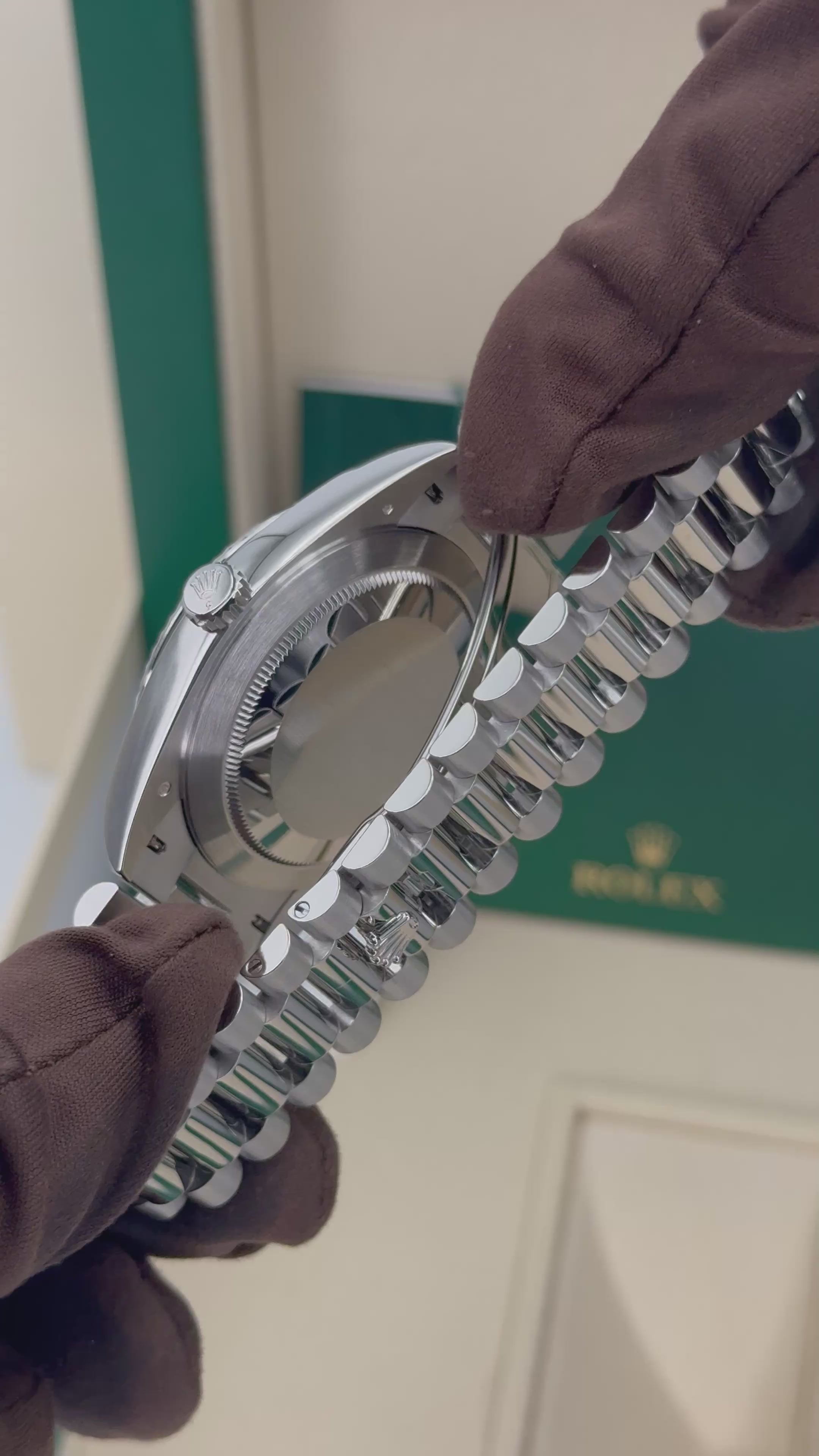 NEW 2024 ロレックス デイデイト プラチナ 40mm 228236 アイスブルーローマンダイヤル