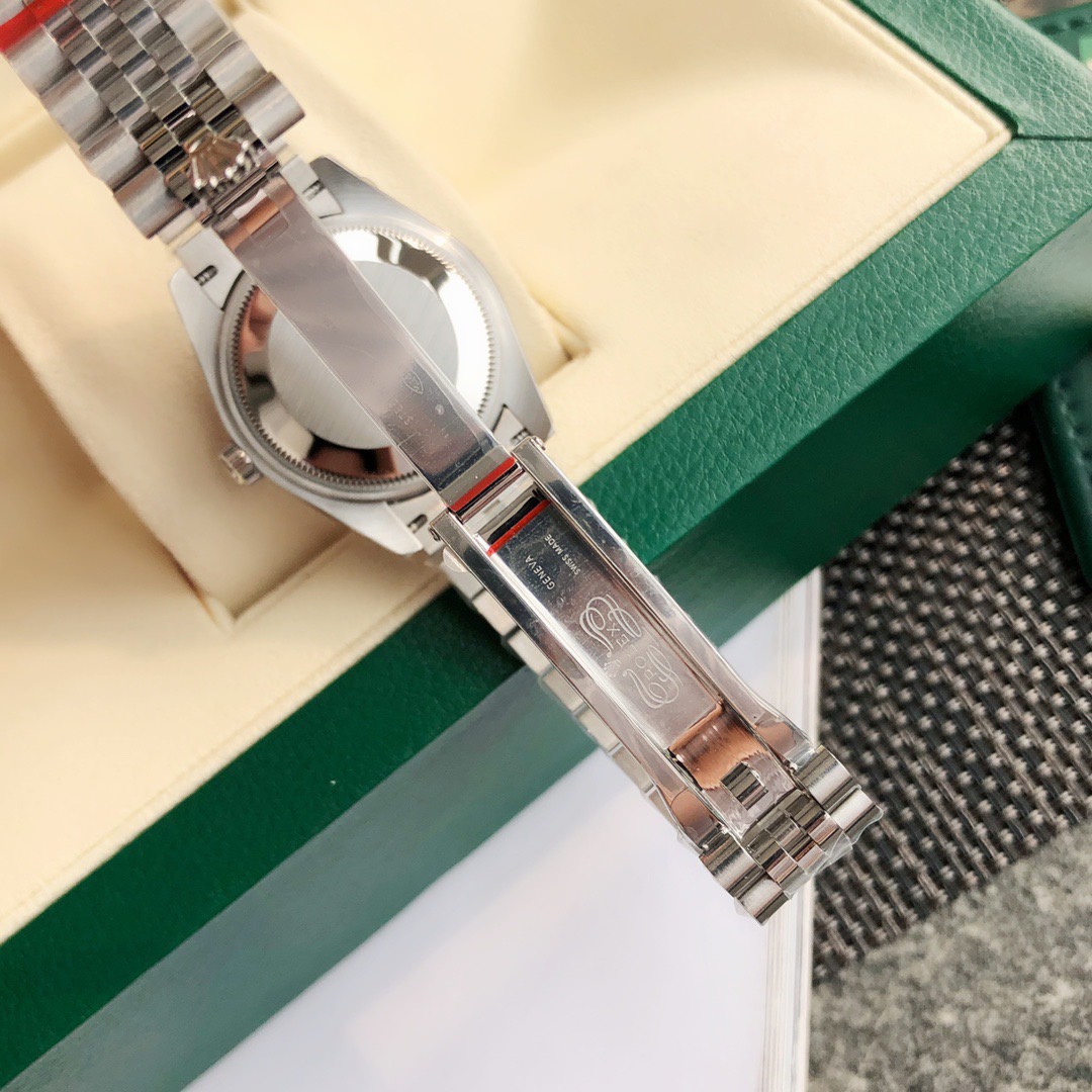 デイトジャスト 28MM時計