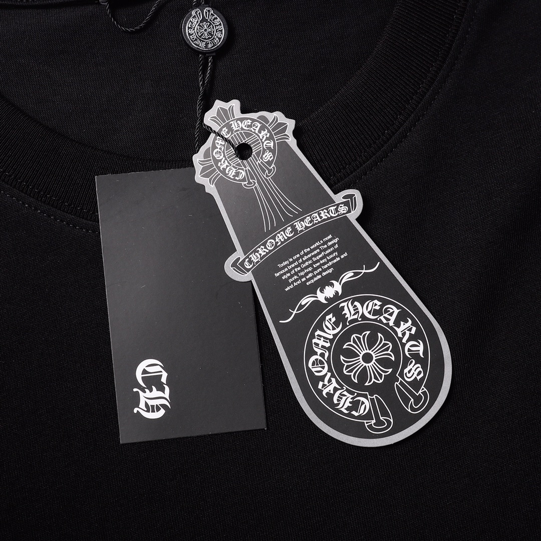 【CHROME HEARTS 公式旗艦店】クロムハーツ Tシャツ ご好評に付き再入荷！黒 白