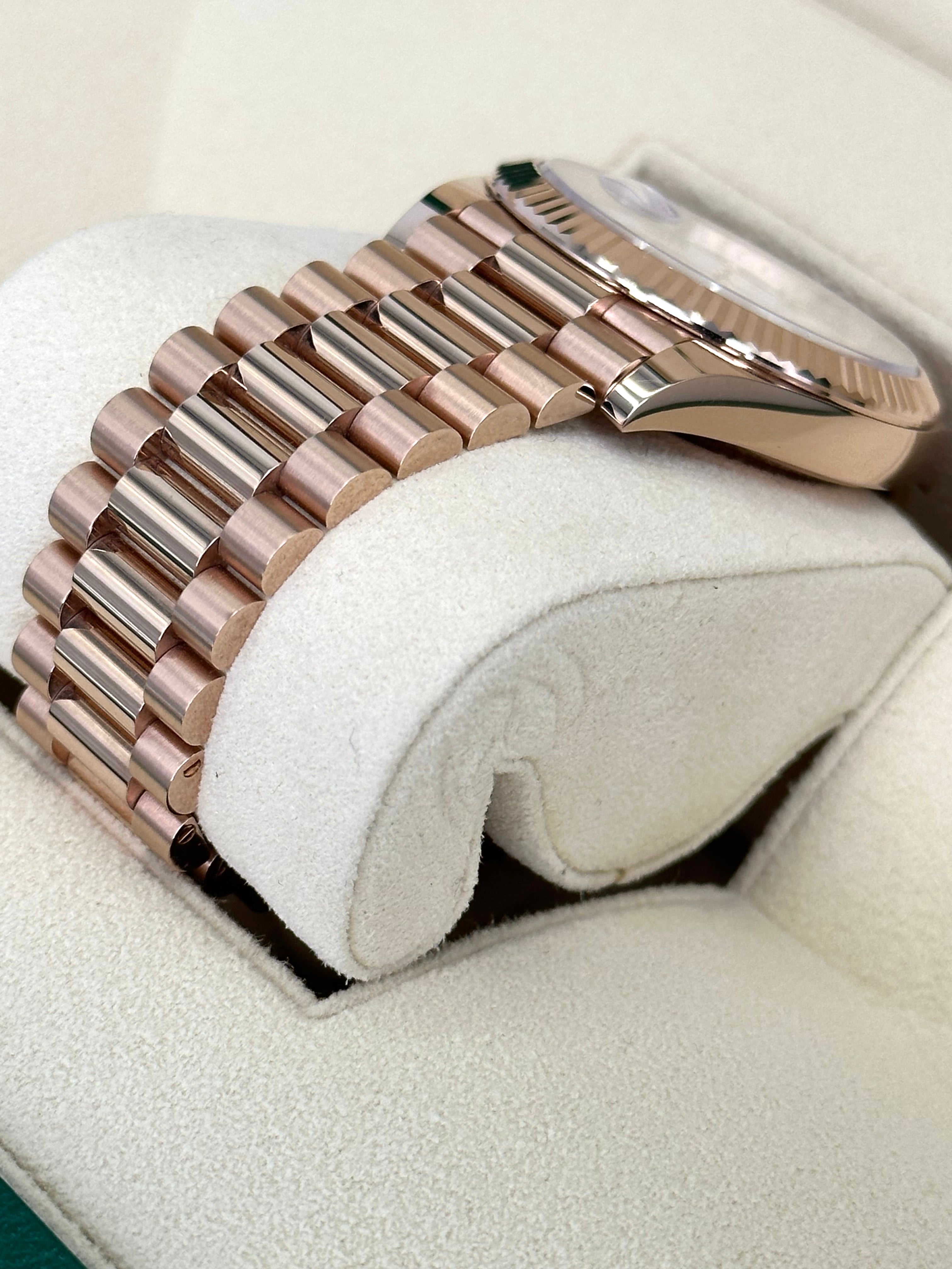 NEW 2024 ロレックス デイデイト 228235 プレジデンシャル ローズゴールド ホワイトダイヤル