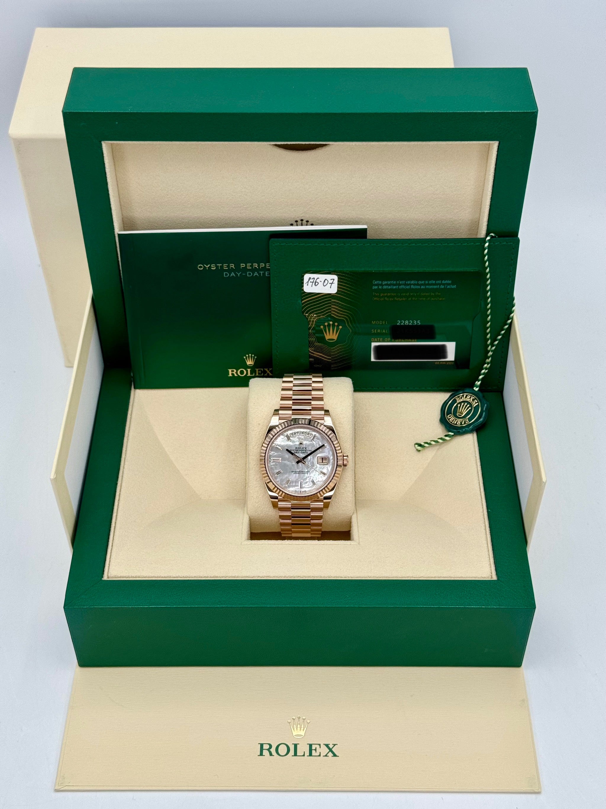 NEW 2024 ロレックス デイデイト 40mm 228235 ローズゴールド MOP ダイヤ文字盤