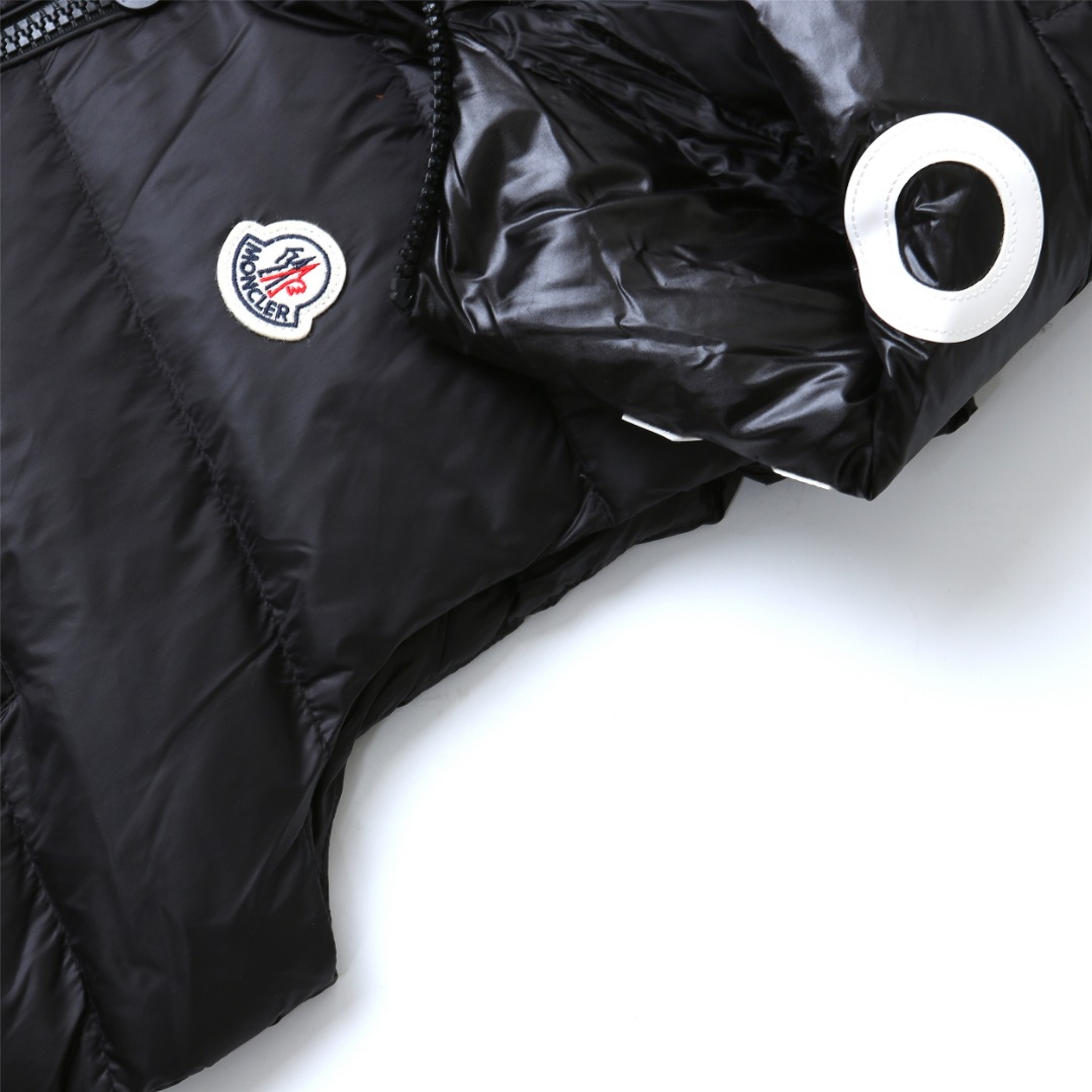 【公式認定ストア】MONCLER  ダウンジャケット Montreuil（ユニセックス）多くの著名人やセレブに愛用されています! 即完売必至