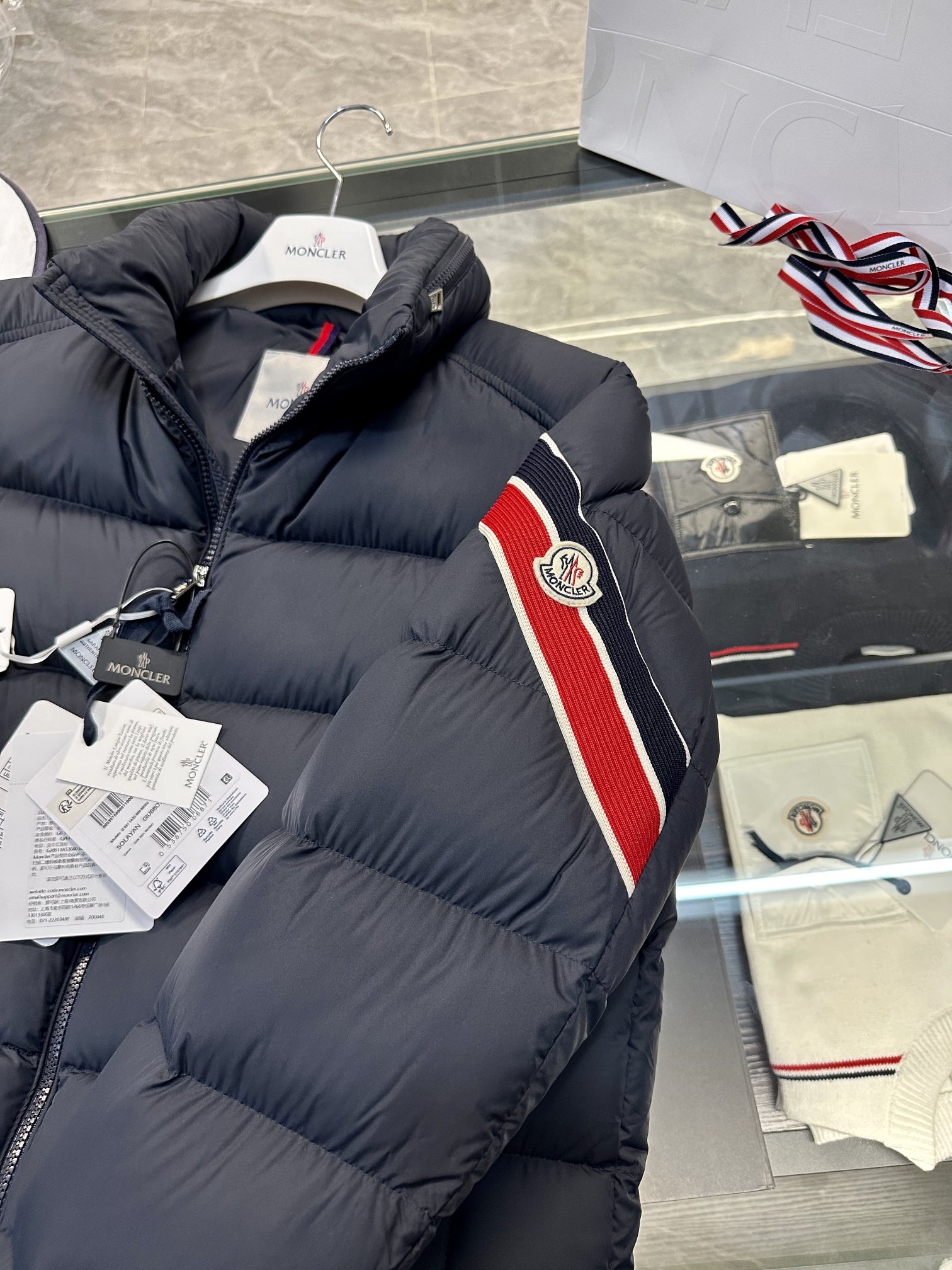 MONCLER Solayan 2024年の新作で人気のあるもの  モンクレール 定番ダウンコート 限定発売中！