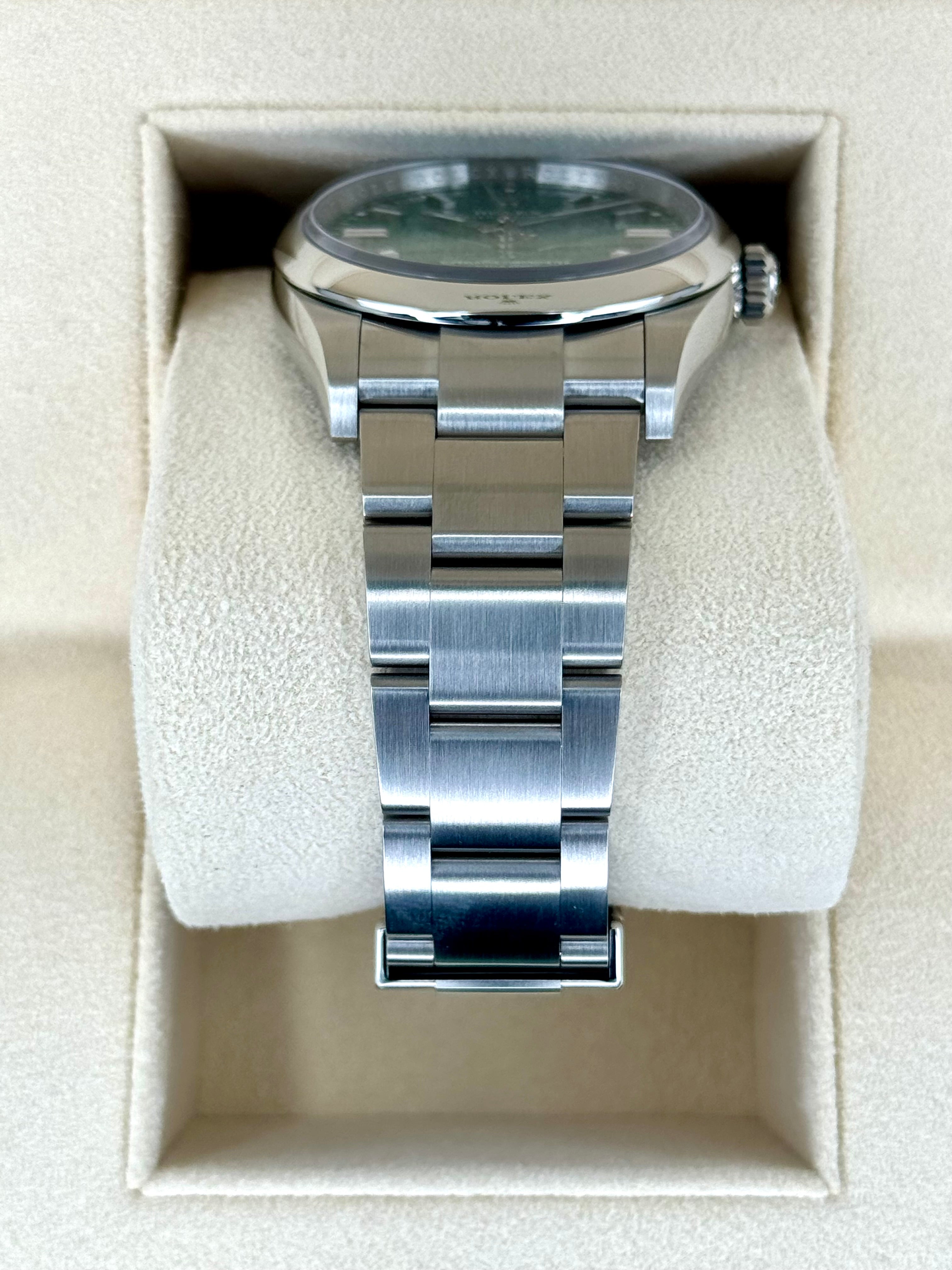 NEW 2024 ロレックス オイスターパーペチュアル 36mm 126000 グリーンダイヤル