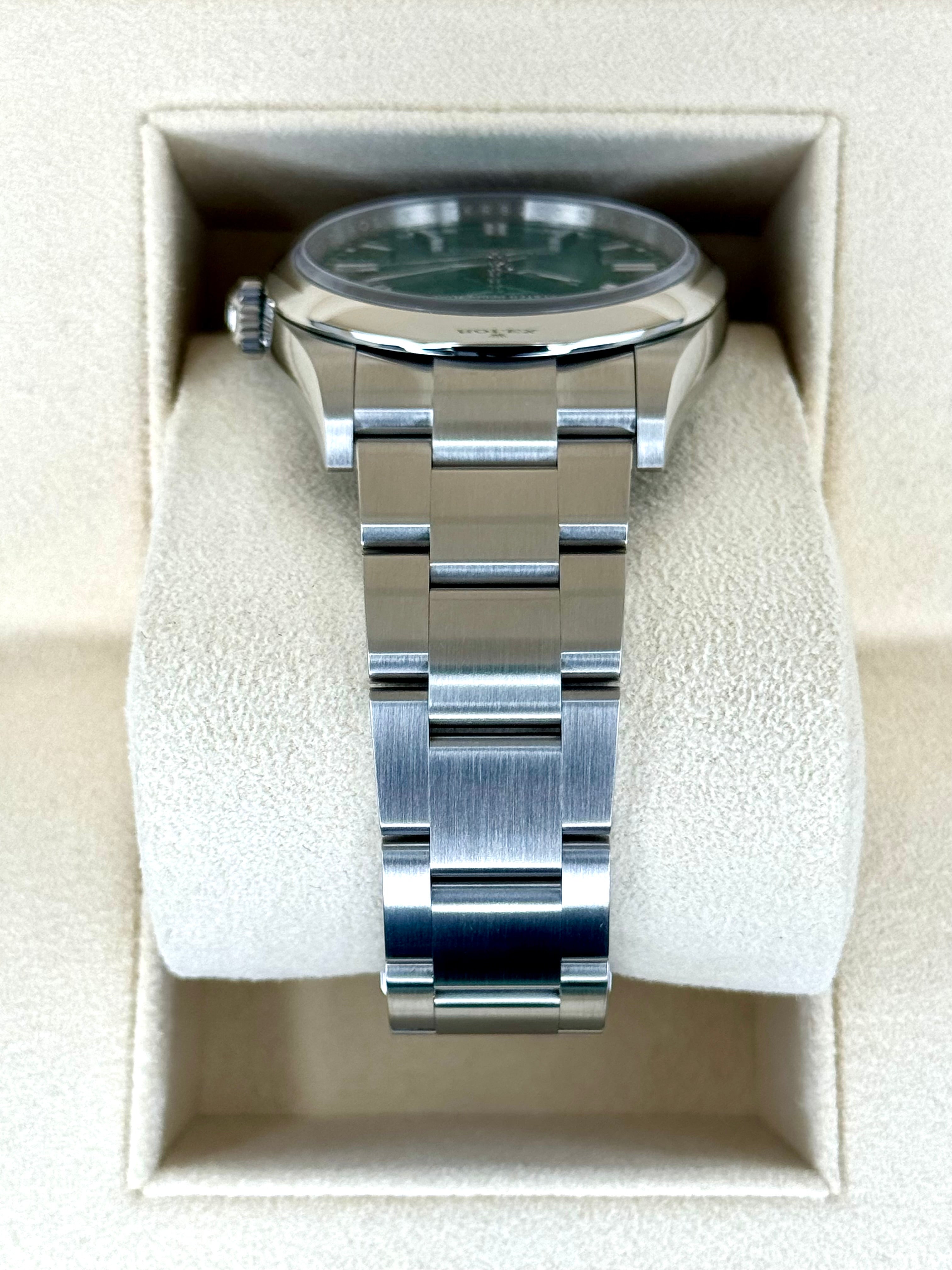 NEW 2024 ロレックス オイスターパーペチュアル 36mm 126000 グリーンダイヤル