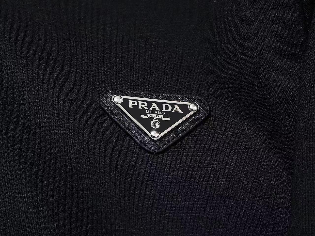【Prada】( プラダ ) 【即日出荷】ご好評に付き再入荷！