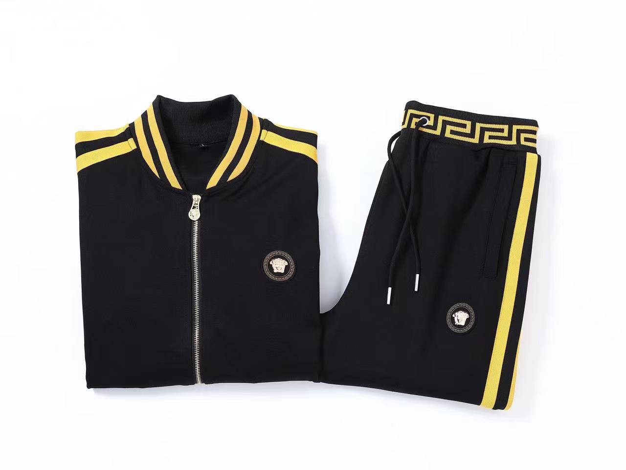 【VERSACE公式旗艦店】ご好評に付き再入荷！