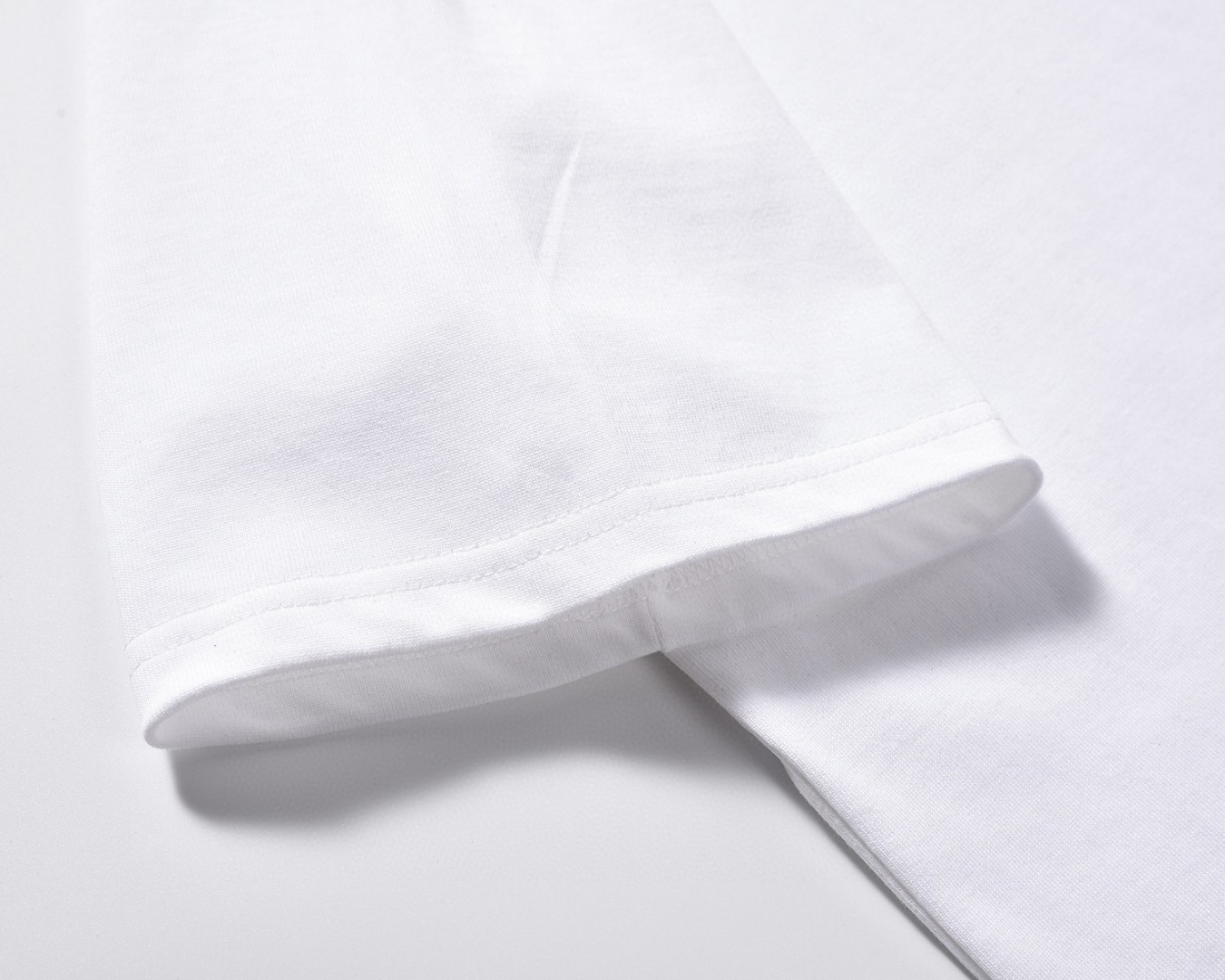 【CHANEL】（シャネル）半袖 男女兼用、ご好評に付き再入荷！