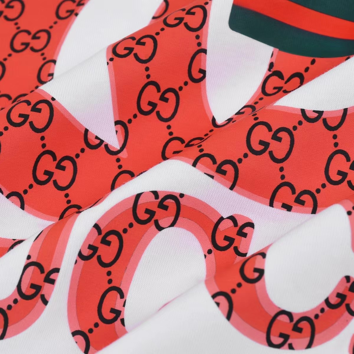 【GUCCI 公式旗艦店】クッチ Tシャツ ご好評に付き再入荷！