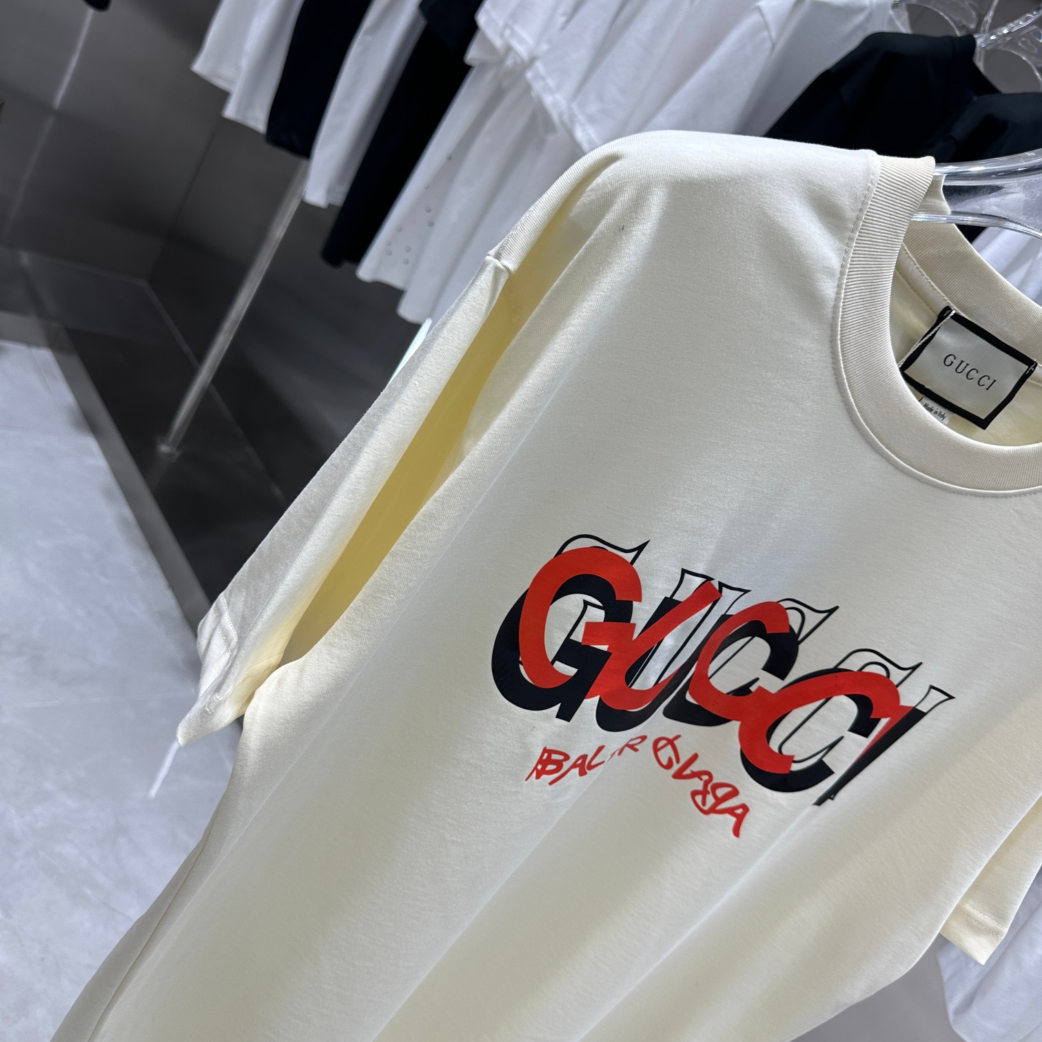 【GUCCI 公式旗艦店】クッチ Tシャツ ご好評に付き再入荷！