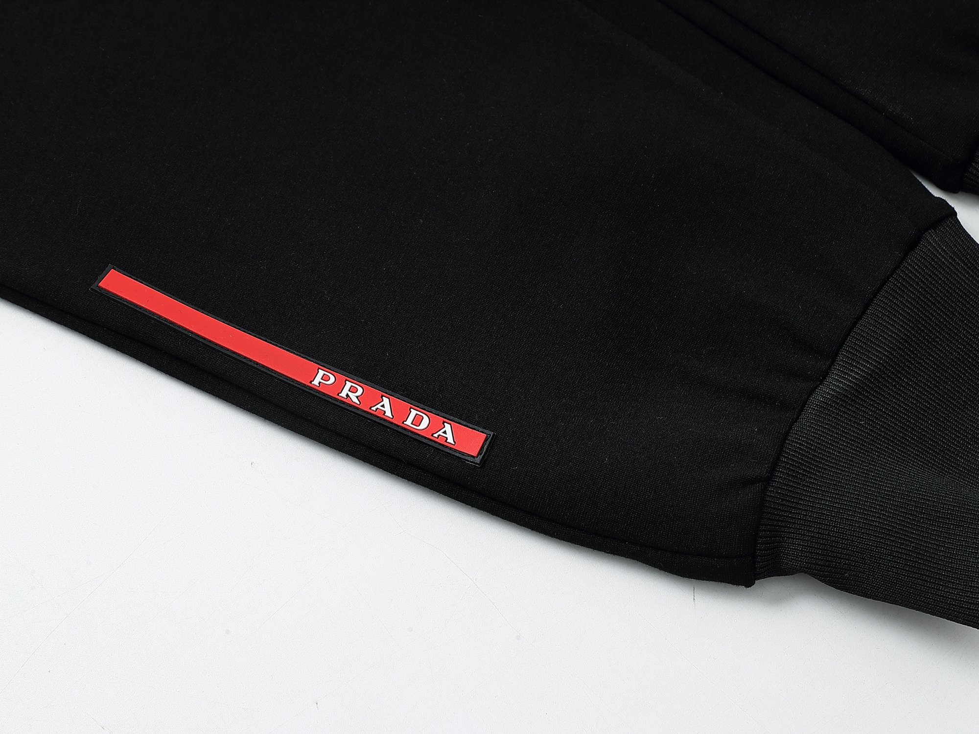 【Prada】( プラダ ) 【即日出荷】ご好評に付き再入荷！