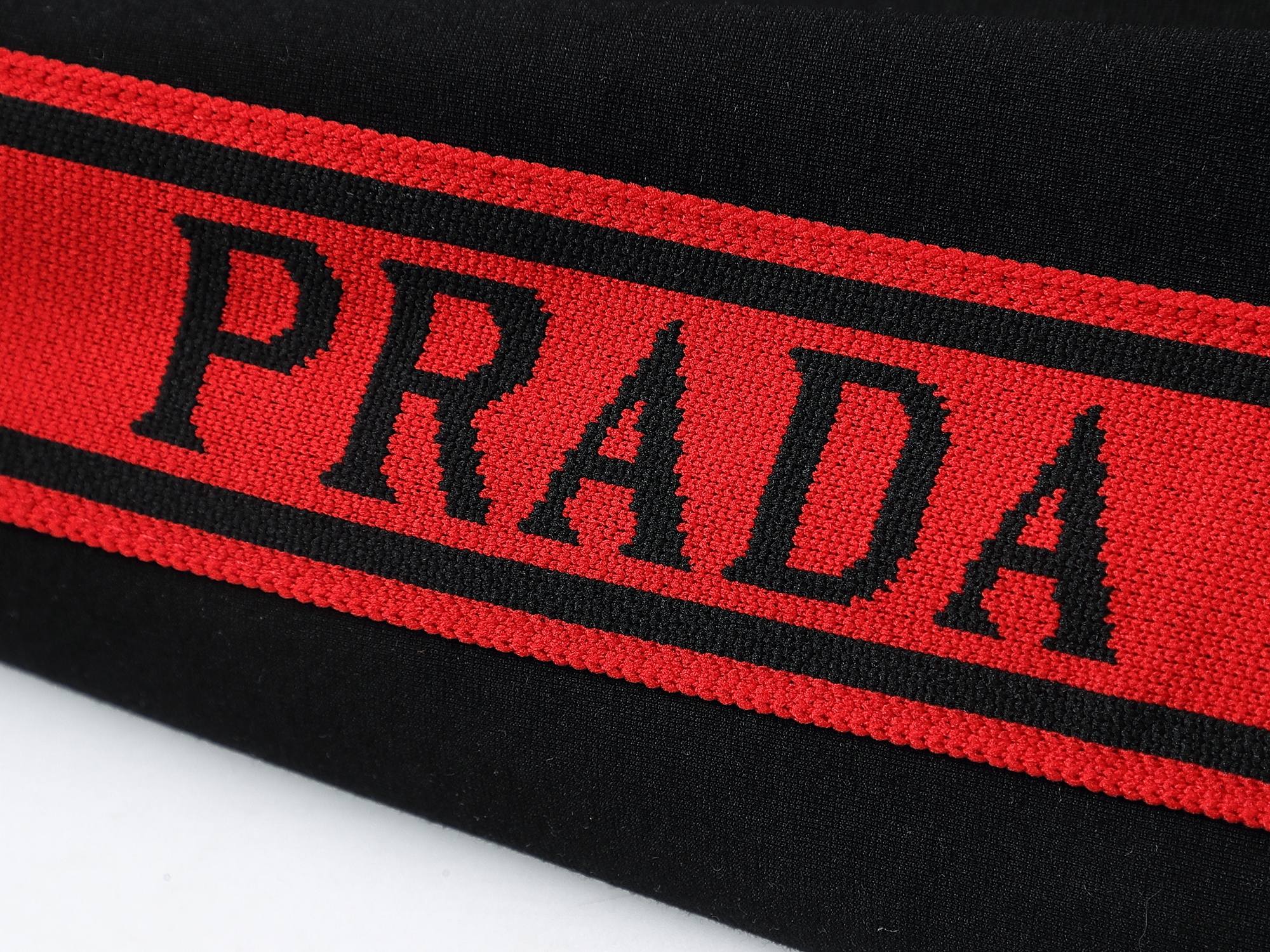 【Prada】( プラダ ) 【即日出荷】ご好評に付き再入荷！