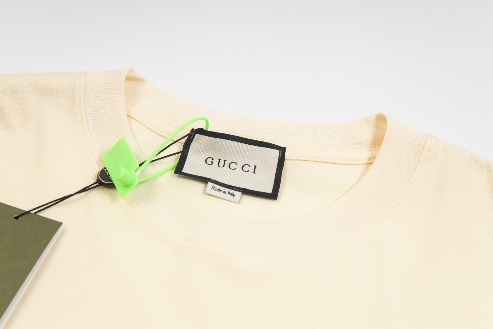 【GUCCI 公式旗艦店】クッチ Tシャツ ご好評に付き再入荷！