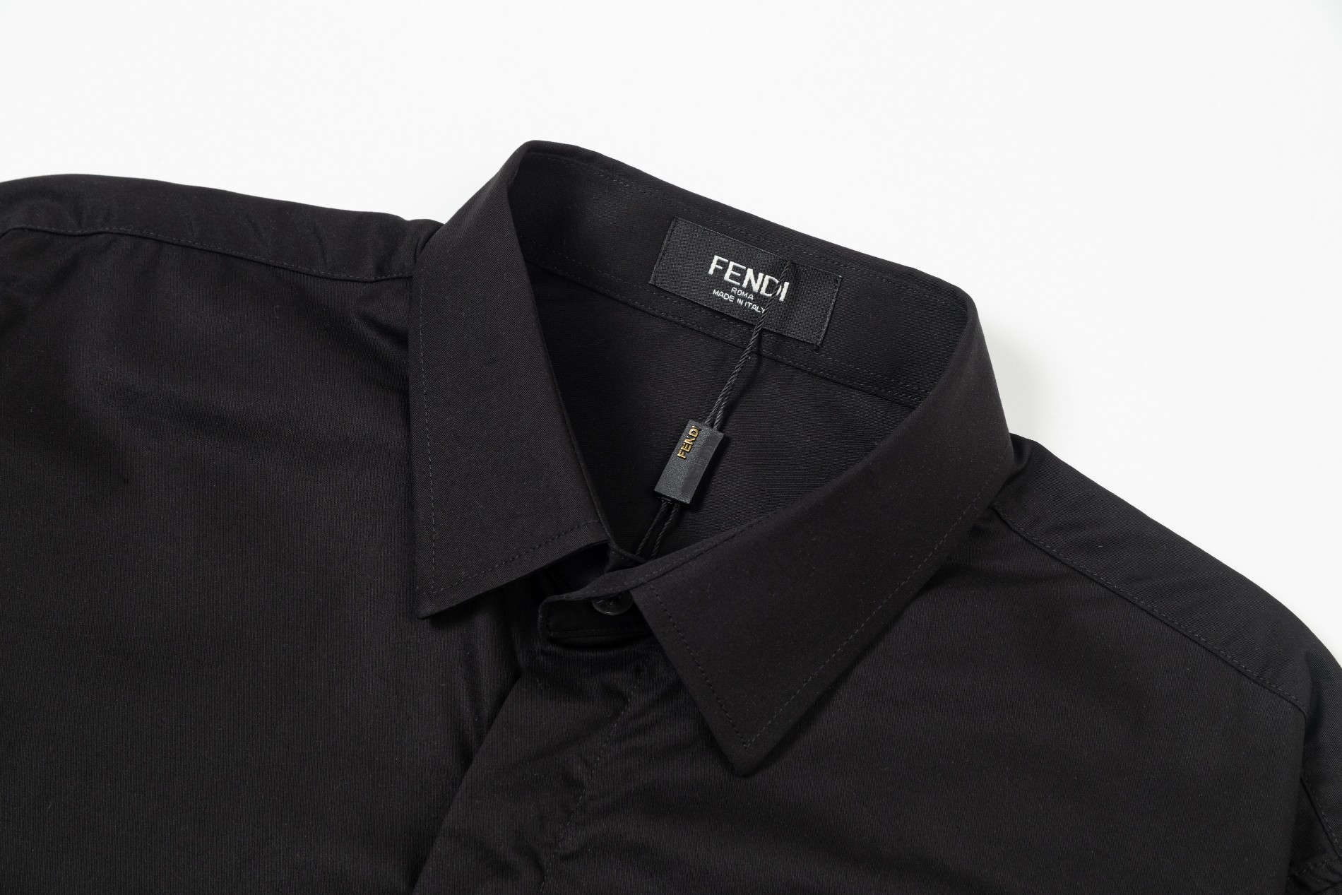 【FENDI 公式旗艦店】着好評に付き再入荷！