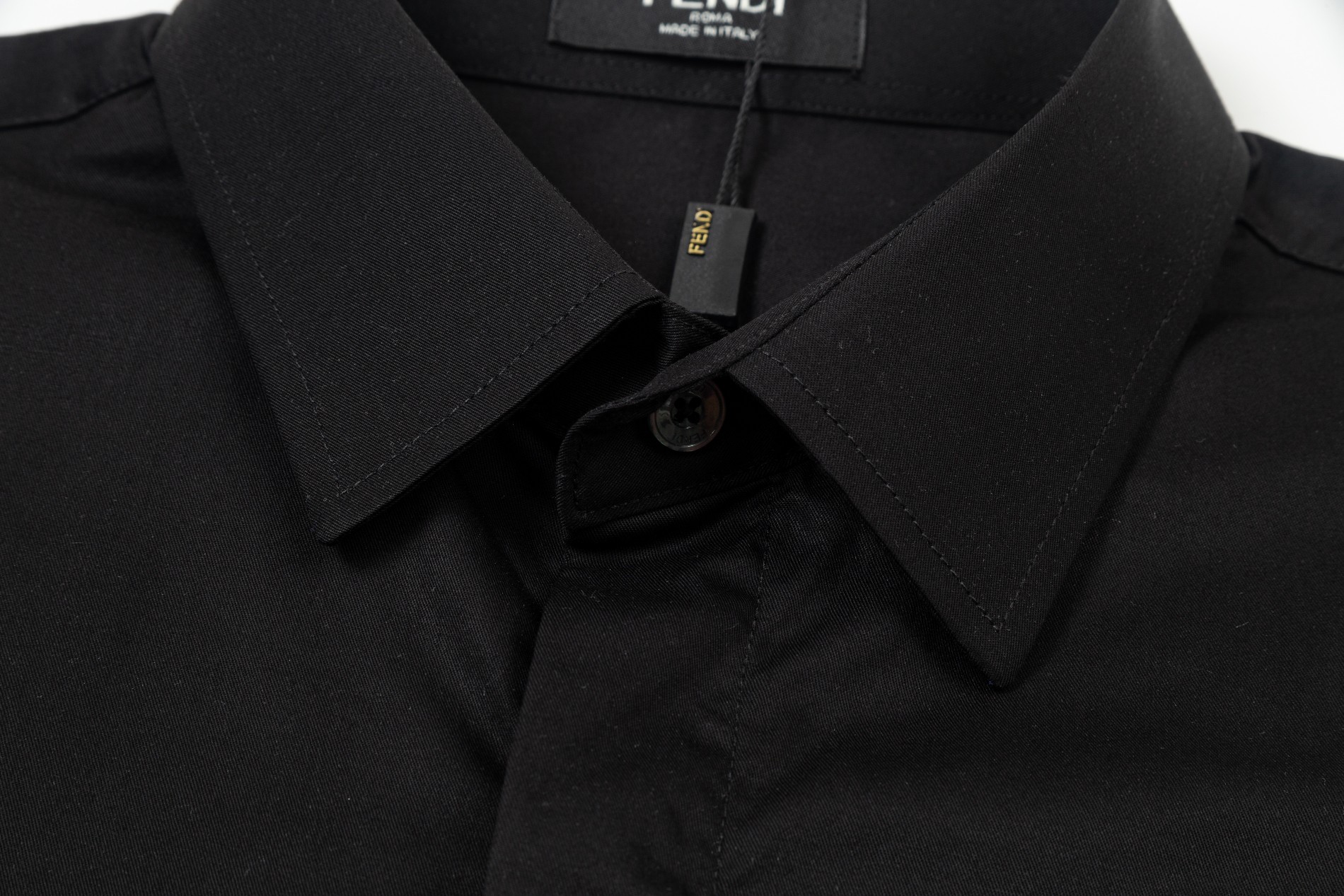 【FENDI 公式旗艦店】着好評に付き再入荷！