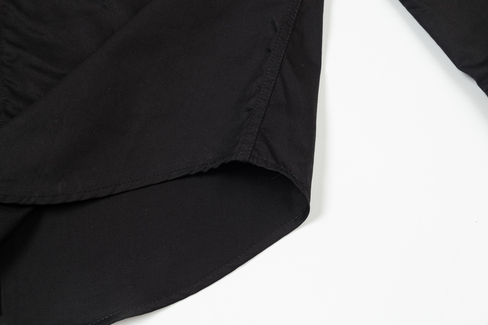 【FENDI 公式旗艦店】着好評に付き再入荷！