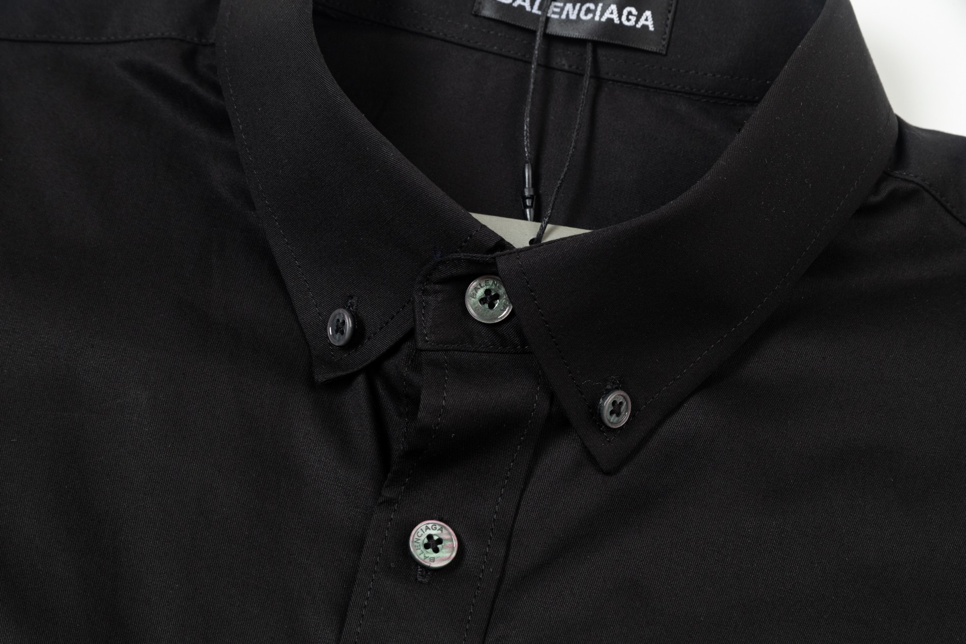 【BALENCIAGA公式旗艦店】好評に付き再入荷！！