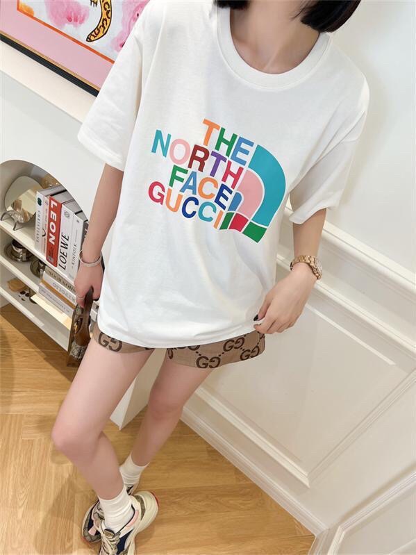 【Gucci 】（グッチ）半袖 男女兼用、ご好評に付き再入荷！