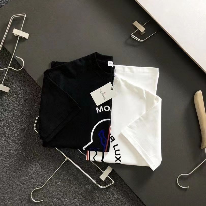 【Moncler 】（モンクレール）男女兼用、ご好評に付き再入荷！