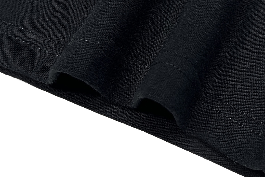 【GUCCI 公式旗艦店】クッチ Tシャツ ご好評に付き再入荷！