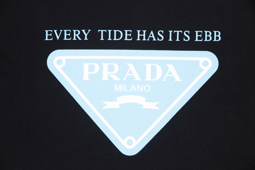 【2024】【PRADA 公式旗艦店】プラダ Tシャツ ご好評に付き再入荷!