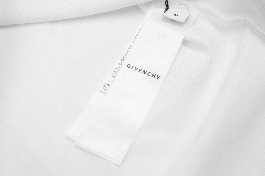 【GIVENCHY 公式旗艦店】 ジバンシー Tシャツ ご好評に付き再入荷！