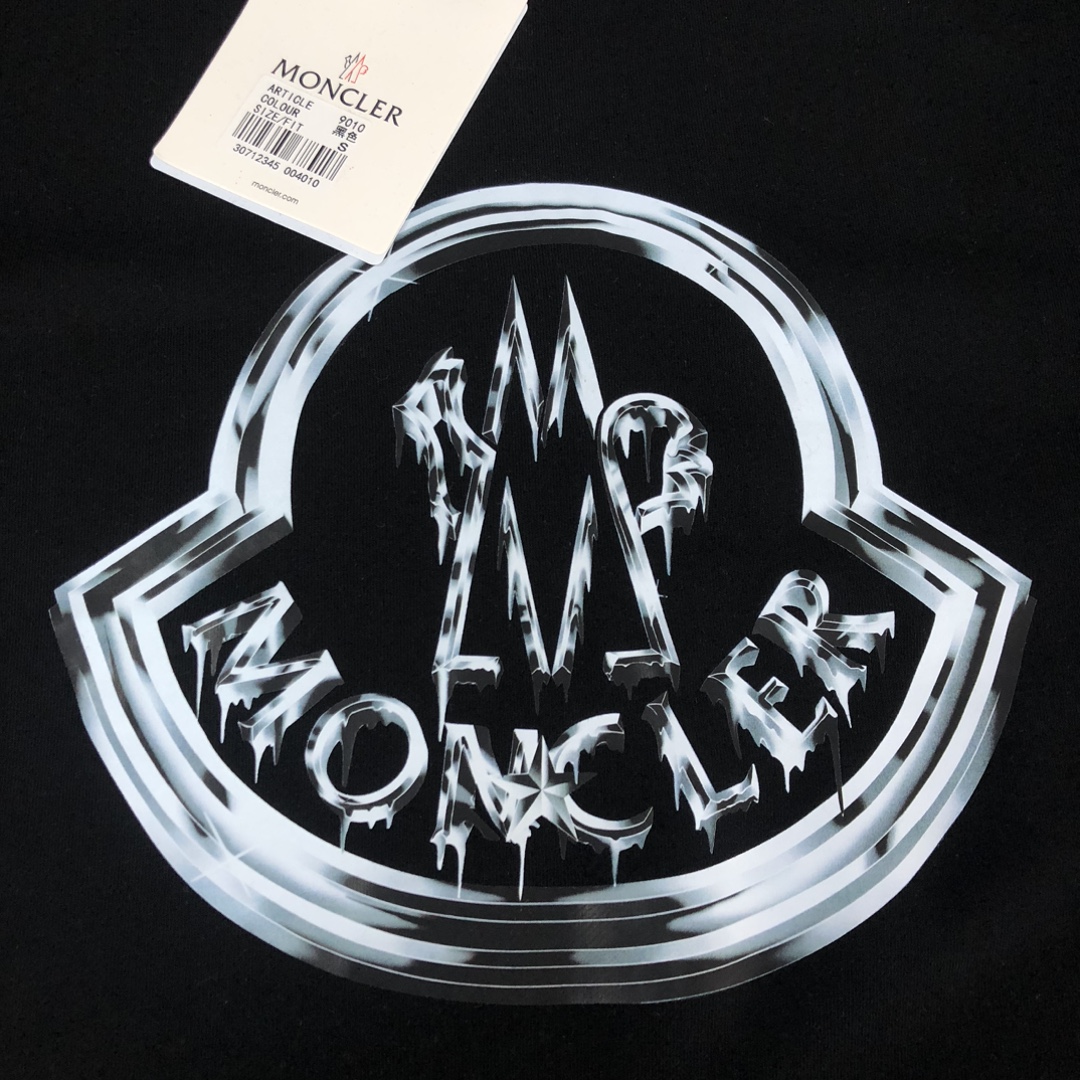 【MONCLER】モンクレール 男女兼用、ご好評に付き再入荷！