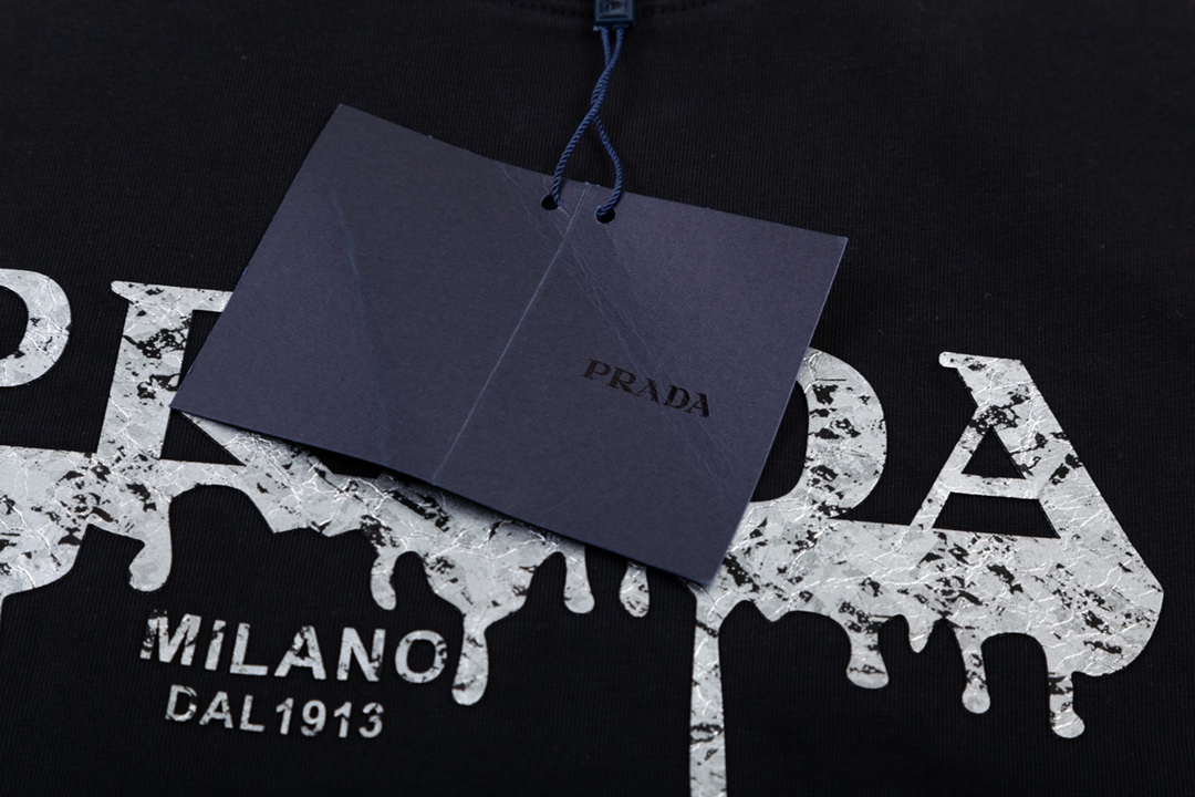 【2024】【PRADA 公式旗艦店】プラダ Tシャツ ご好評に付き再入荷!