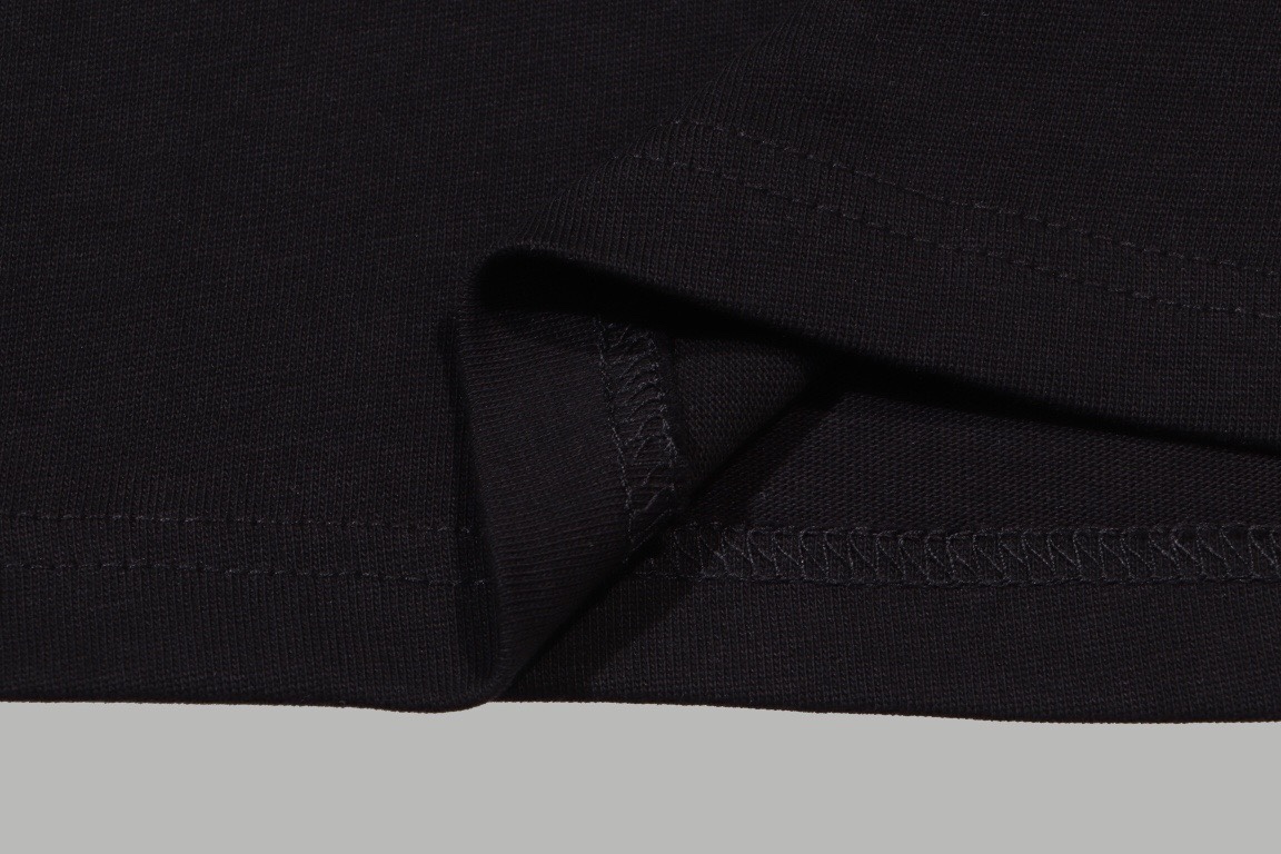【BALENCIAGA】(バレンシアガ )半袖 ご好評に付き再入荷!
