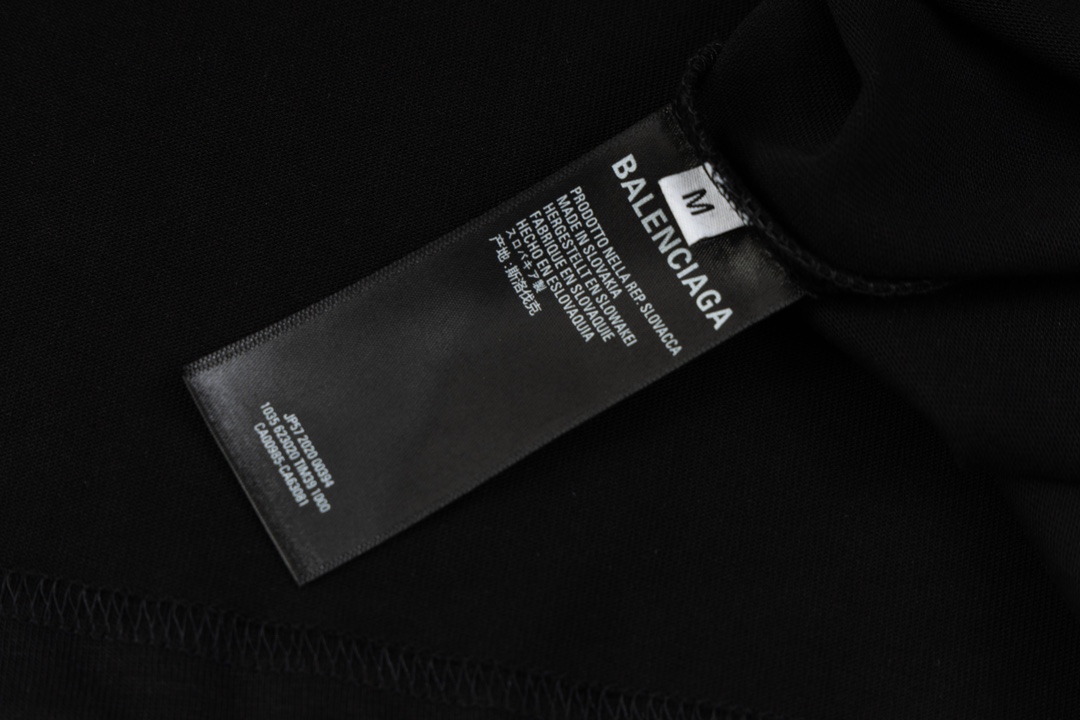 【BALENCIAGA 公式旗艦店】 バレンシアガ Tシャツ ご好評に付き再入荷!