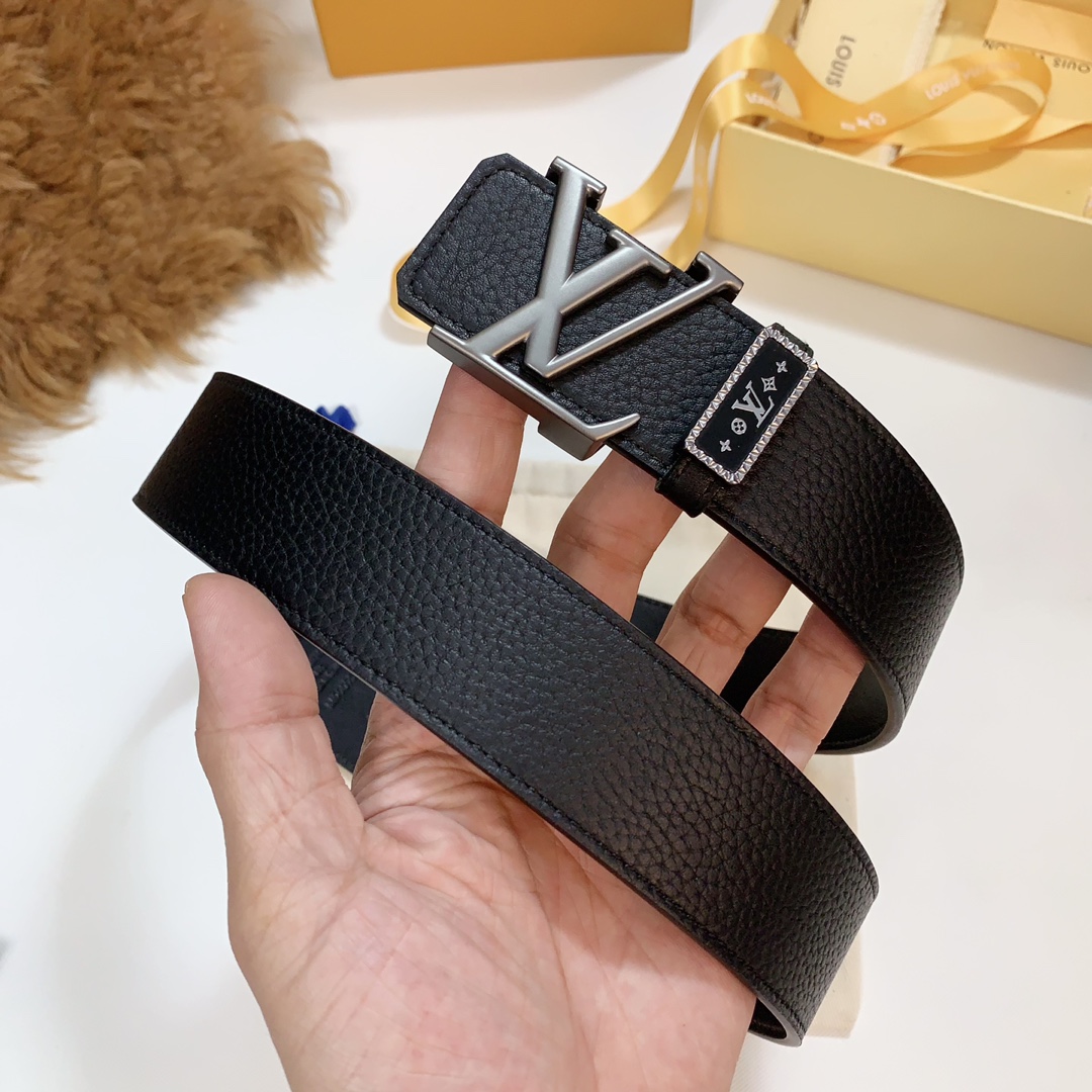 Louis Vuitton  ソフトオリジナルベースレザー型押しシリーズ