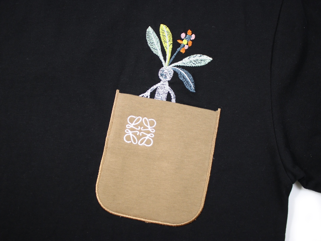 【LOEWE 公式旗艦店】（ロエベ）Tシャツ、ご好評に付き再入荷！