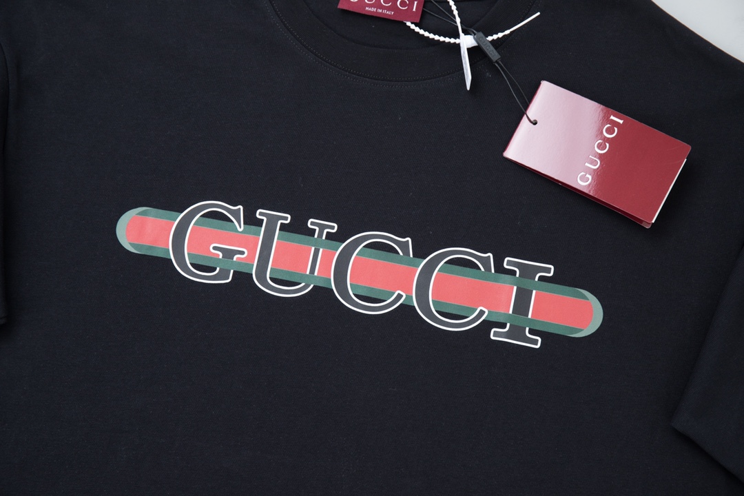 【GUCCI 公式旗艦店】クッチ Tシャツ ご好評に付き再入荷！