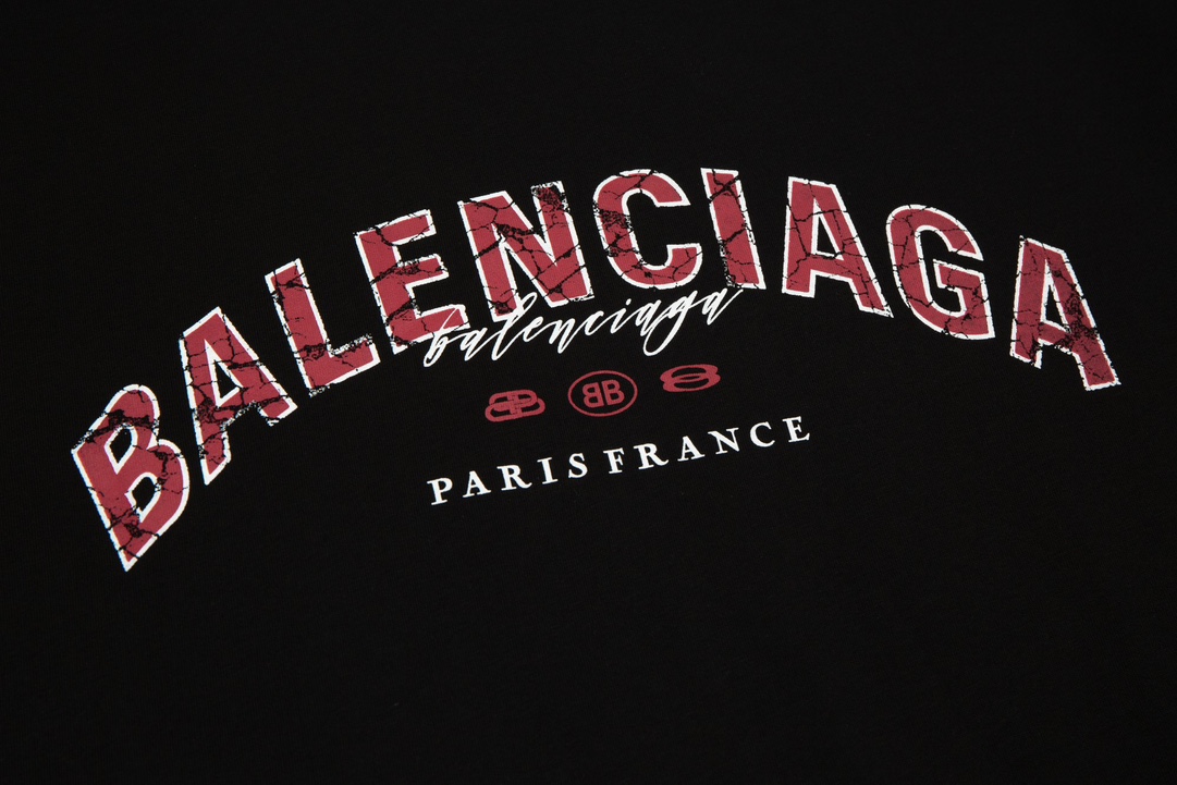 【BALENCIAGA】（バレンシアガ ）半袖Tシャツ 男女兼用