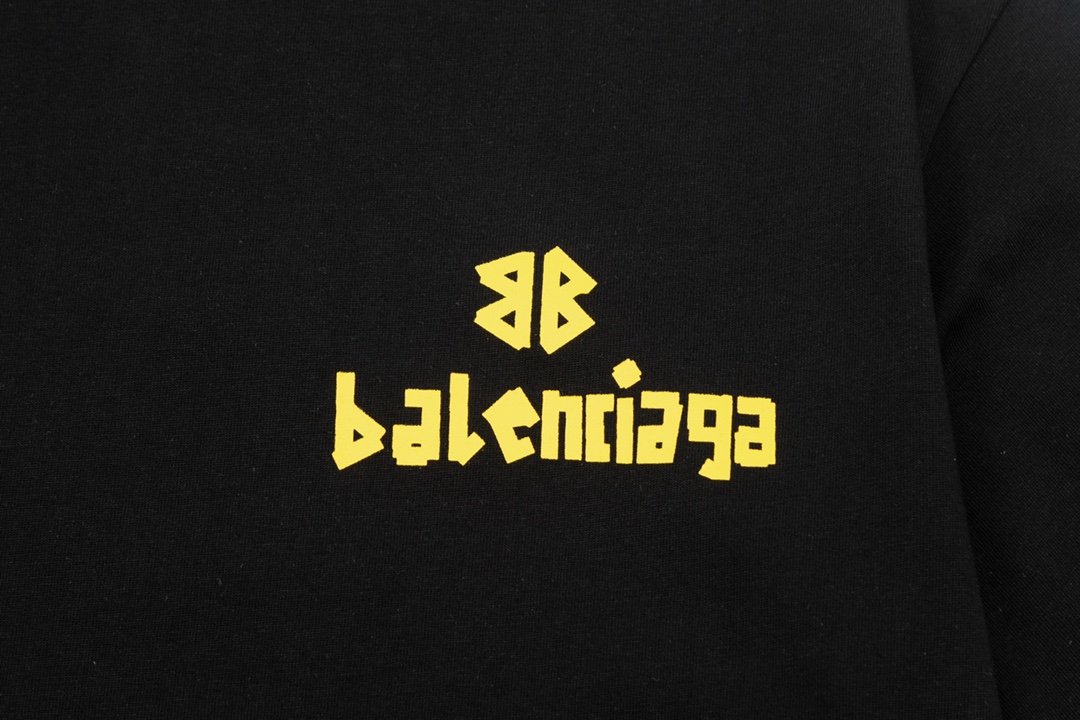 【BALENCIAGA】（バレンシアガ ）半袖 男女兼用