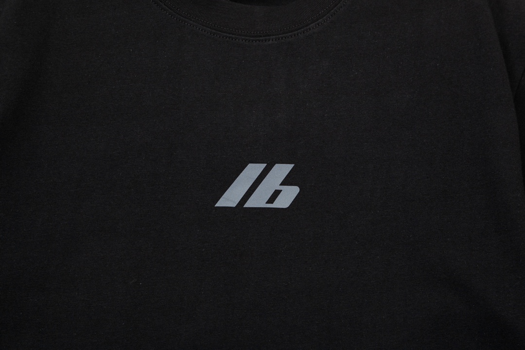 【BALENCIAGA】（バレンシアガ ）半袖Tシャツ、ご好評に付き再入荷！