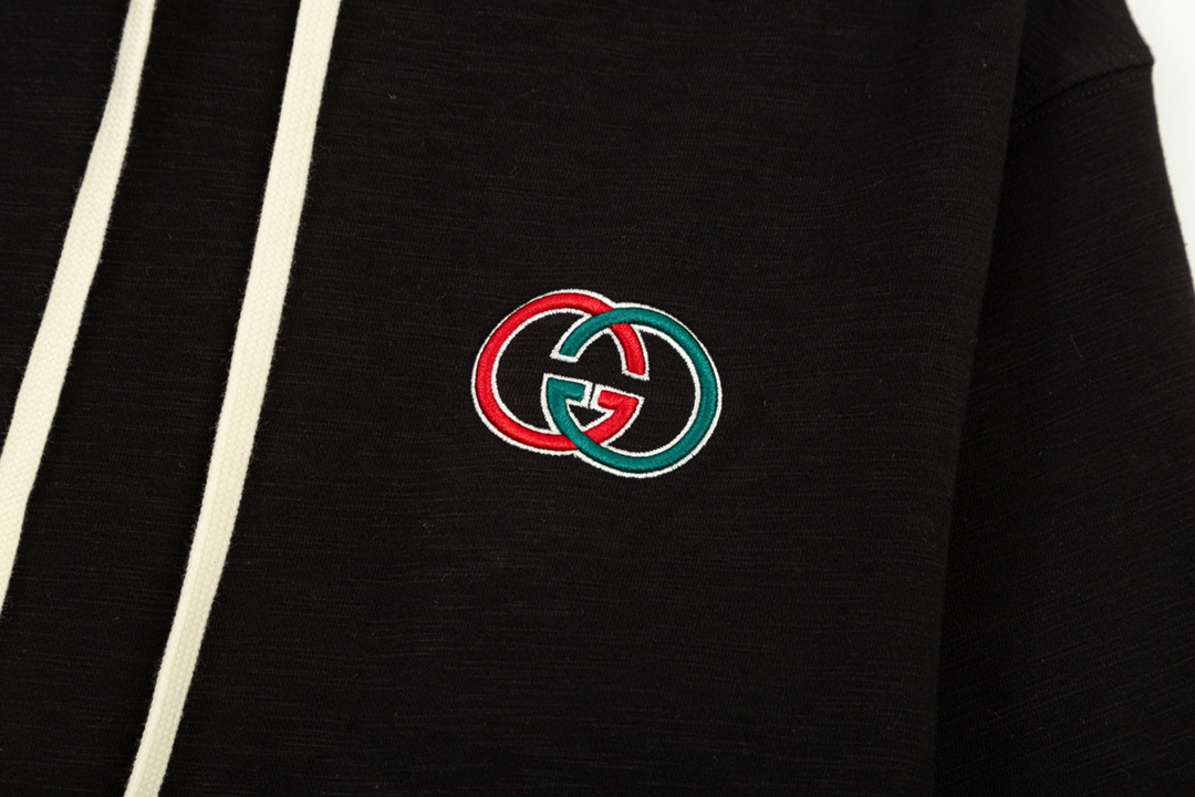 【GUCCI 公式旗艦店】グッチ ご好評に付き再入荷！！