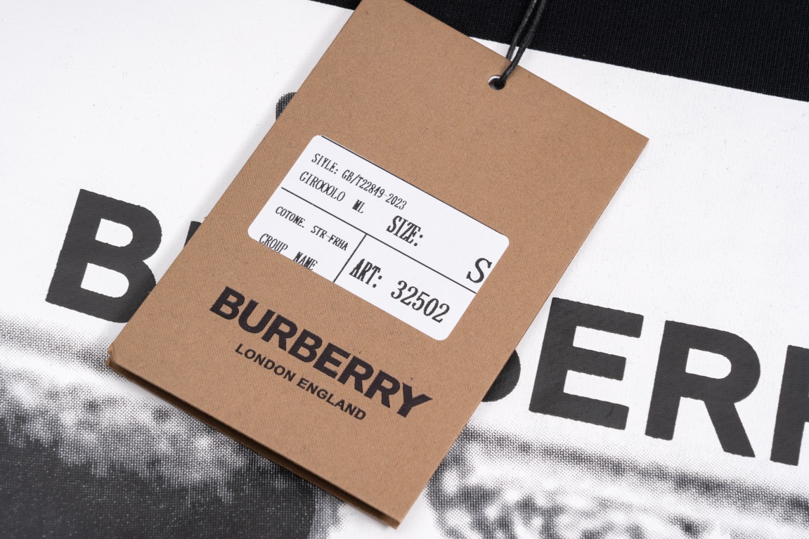 【 Burberry 旗艦店】ご好評に付き再入荷！！