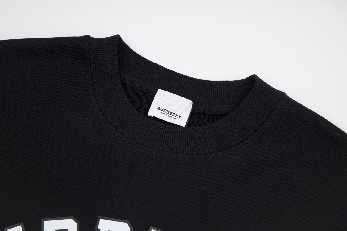 【 Burberry 旗艦店】ご好評に付き再入荷！！