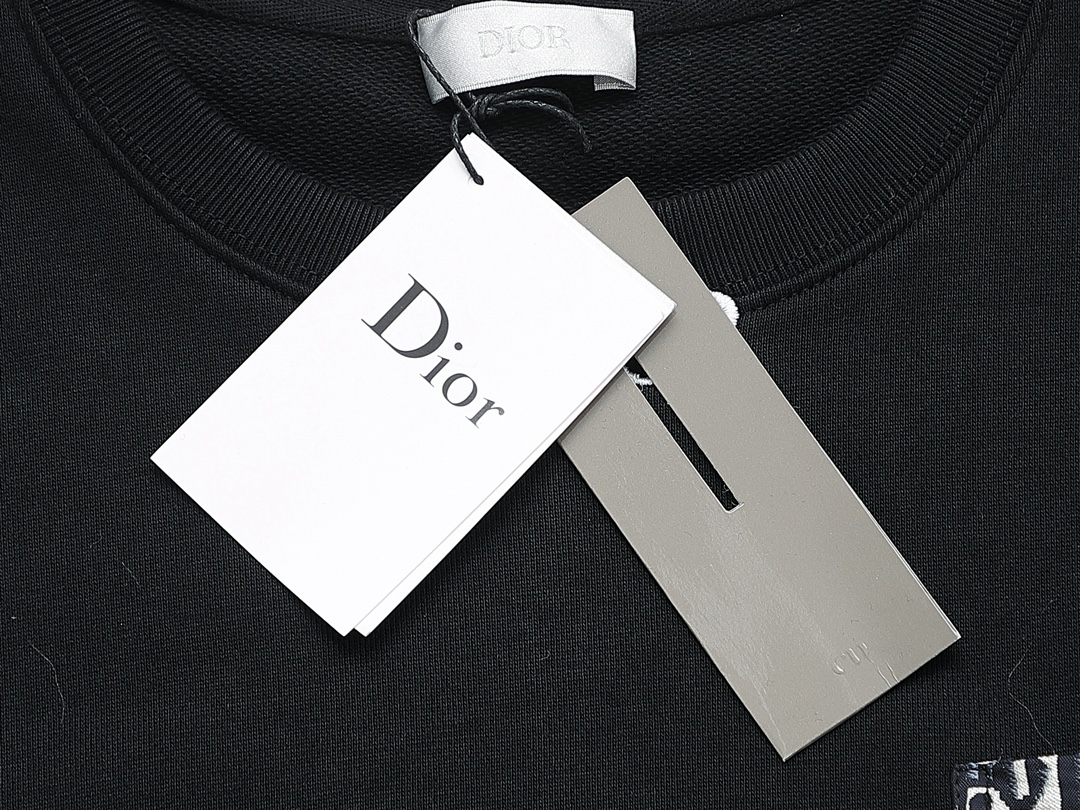 【 Dior 旗艦店】ご好評に付き再入荷！！