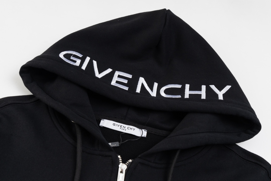 【Givenchy公式旗艦店】好評に付き再入荷！！