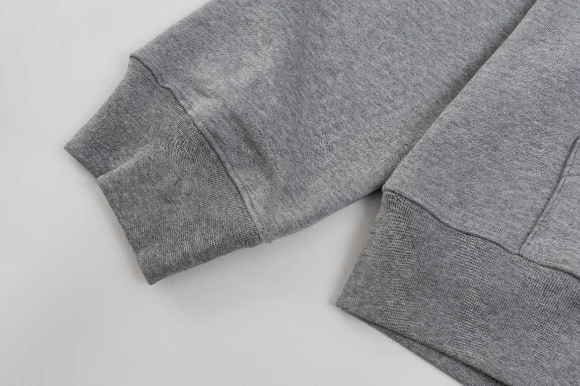 【 Burberry 旗艦店】ご好評に付き再入荷！！