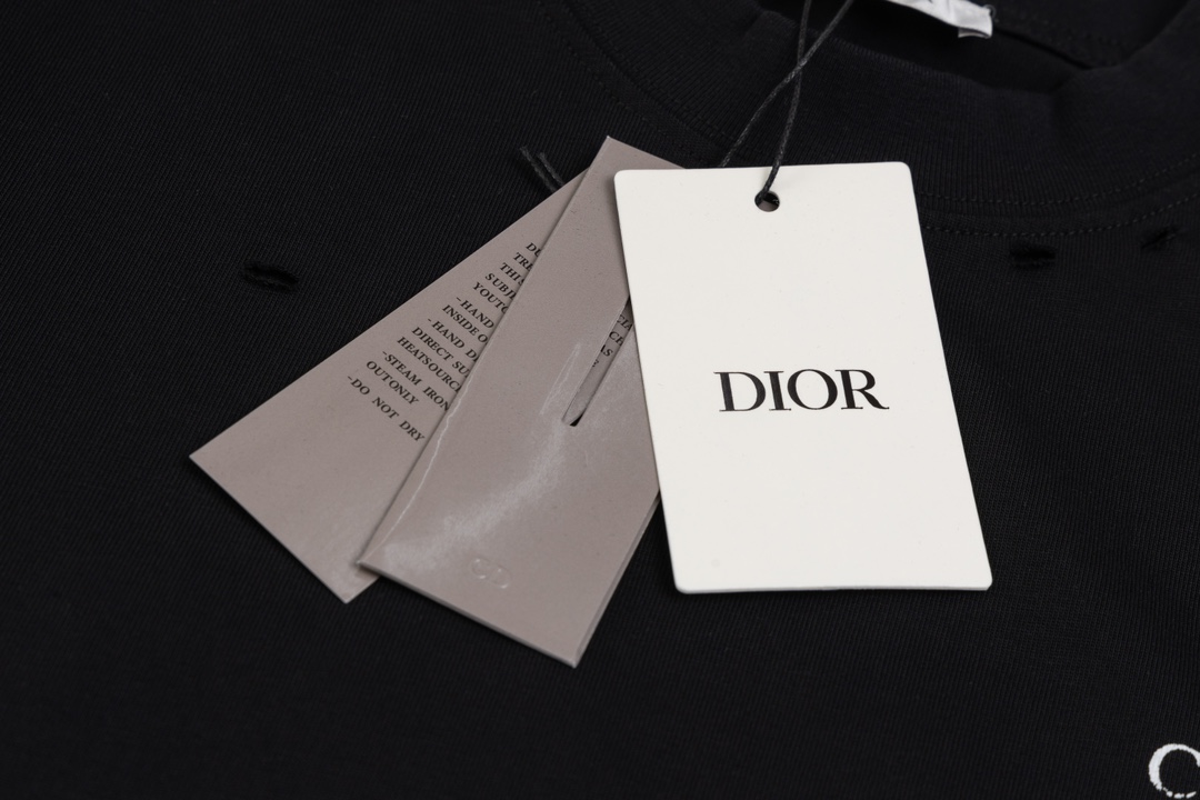 【DIOR 公式旗艦店】着好評に付き再入荷！
